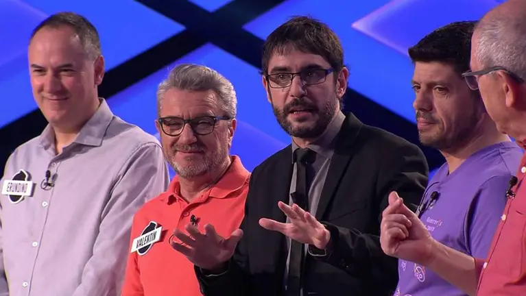 Juanra Bonet conversa con Los Lobos durante una de las emisiones del concurso Boom ANTENA 3