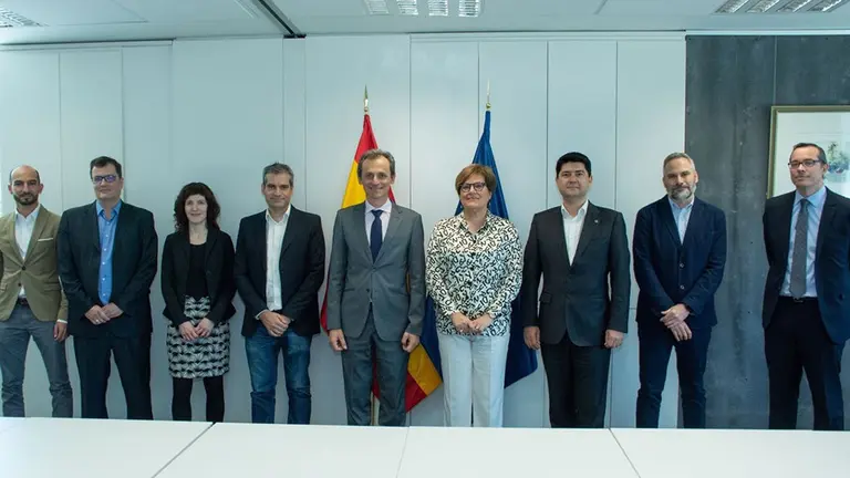 Miembros de la Academia Joven de España UPNA