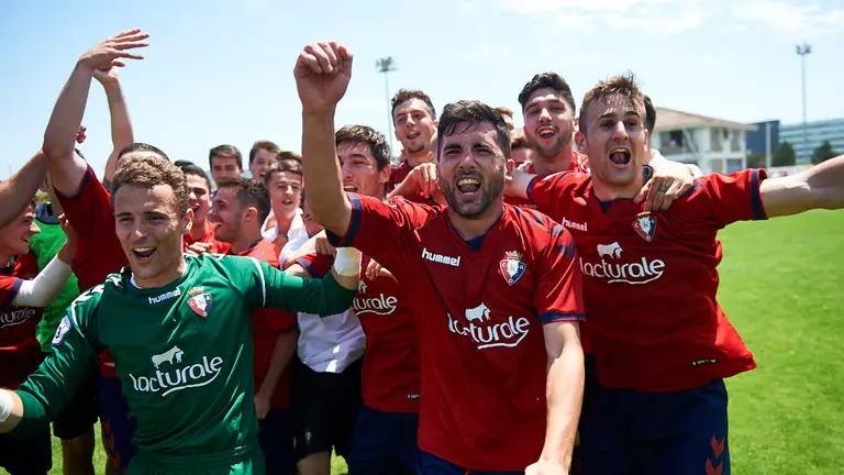 Partido por el ascenso a Segunda B entre Osasuna B - C..diz B. MIGUEL OS..S