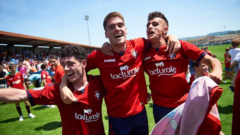 Partido por el ascenso a Segunda B entre Osasuna B - C..diz B. MIGUEL OS..S