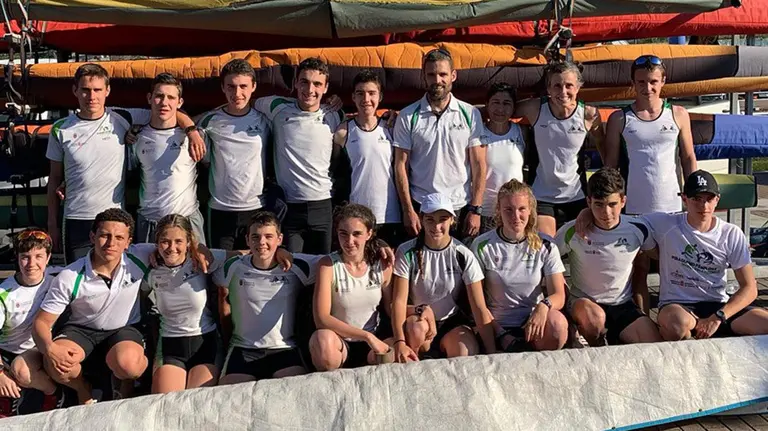 Equipo de palistas del club Piragüismo Pamplona en Bilbao. Cedida.