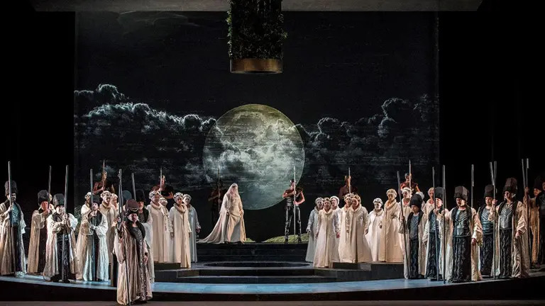 Imagen de la ópera Norma de Vincenzo Bellini BALUARTE