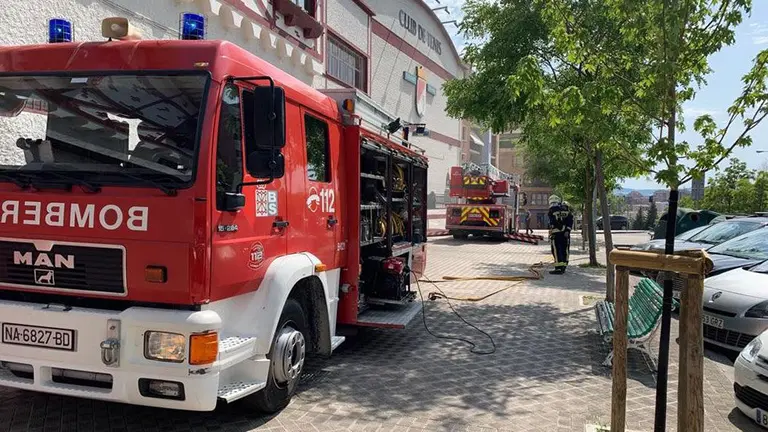 Incendio en el Club de Tenis BOMBEROS DE NAVARRA