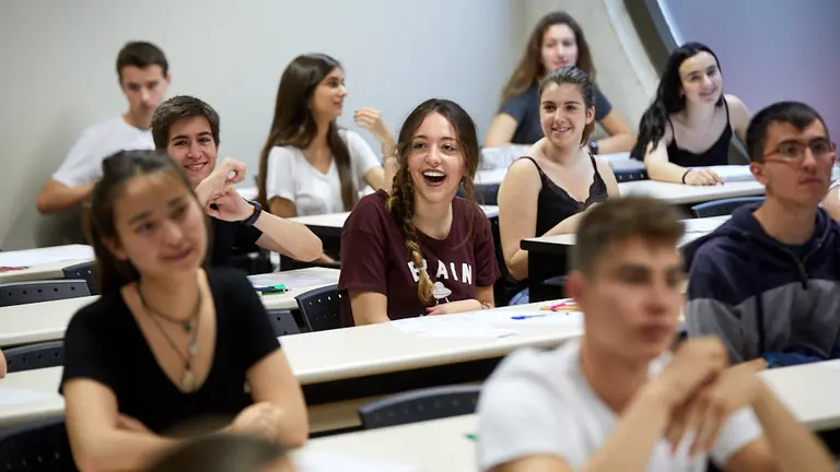 Inicio de las pruebas de la evaluaci..n para el acceso a la universidad (EvAU) en la Universidad P..blica de Navarra. I..IGO ALZUGARAY