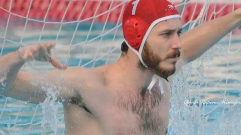 Enrique Cruz jugará en Pamplona la próxima temporada. Waterpolo Navarra.