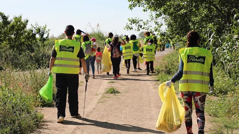 Imagen de la jornada de &#39;plogging&#39; de Florette en Milagro. EUROPA PRESS
