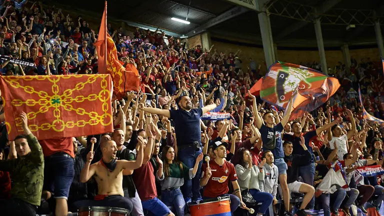 Partido correspondiente a la jornada 42 entre Osasuna y Real Oviedo en el estadio El Sadar. MIGUEL OSES
