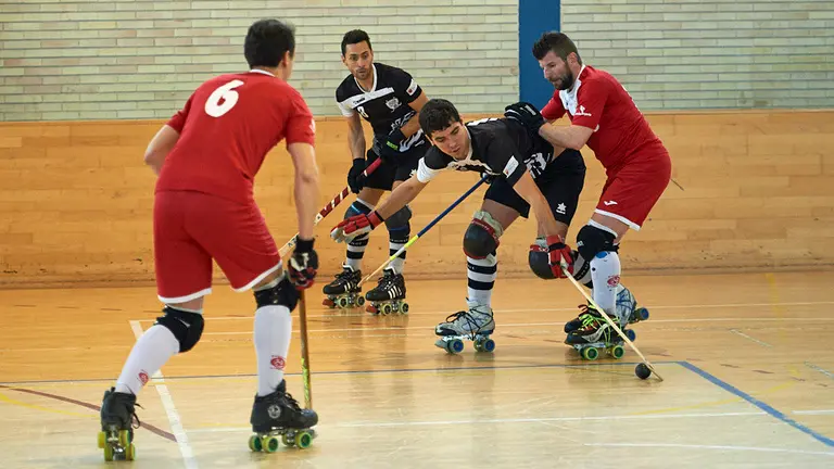 Partido Iruña hockey patines - Escola Lubians. MIGUEL OSES