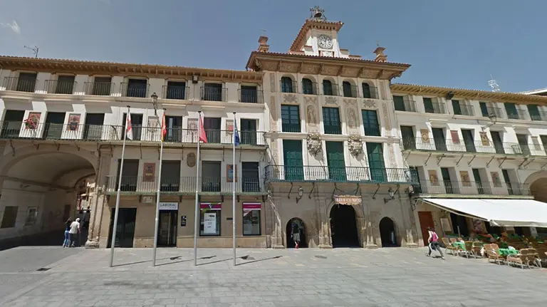 Casa del Reloj en la plaza de los Fueros de Tudela ARCHIVO