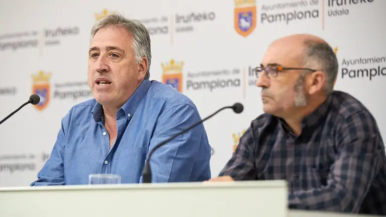El candidato de Bildu Joseba Asirón hace un análisis de los posibles pactos en el Ayuntamiento de Pamplona. IÑIGO ALZUGARAY