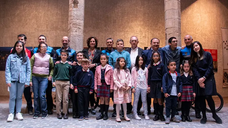 Itziar Gómez, preside el acto de entrega de premios a los niños ganadores del Concurso Escolar de Educación Vial. NOEMÍ VERA  _8
