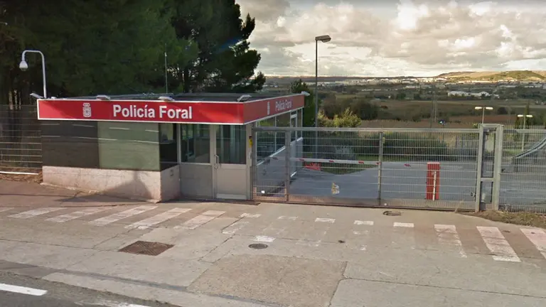 Entrada de la comisaría de la Policía Foral en Tudela ARCHIVO