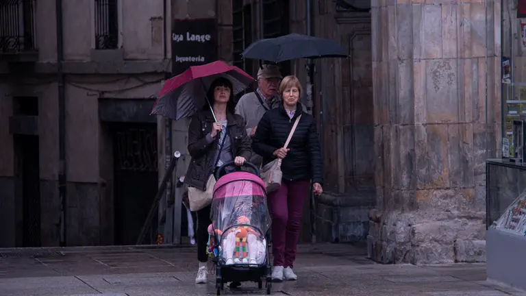 Turistas Pamplona . NOEMÍ VERA  _14