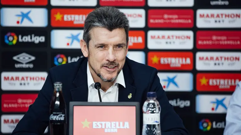 Juan Carlos Unzué en rueda de prensa con el equipo catalán. @GironaFC.