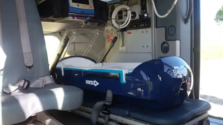 Incubadora en el helicóptero medicalizado del Gobierno foral GOBIERNO DE NAVARRA