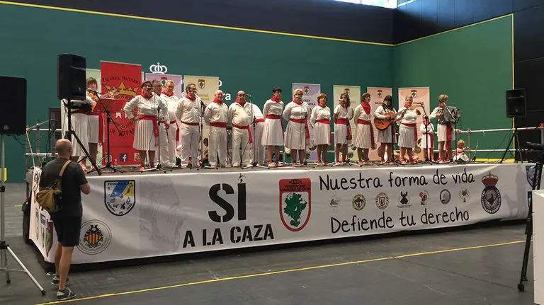 Joteros en el Día de la Caza en el Navarra Arena