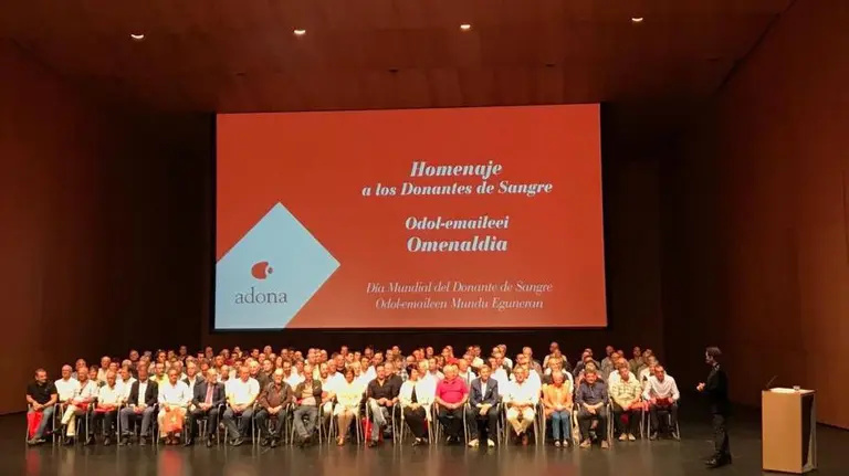 imagen del acto de adona