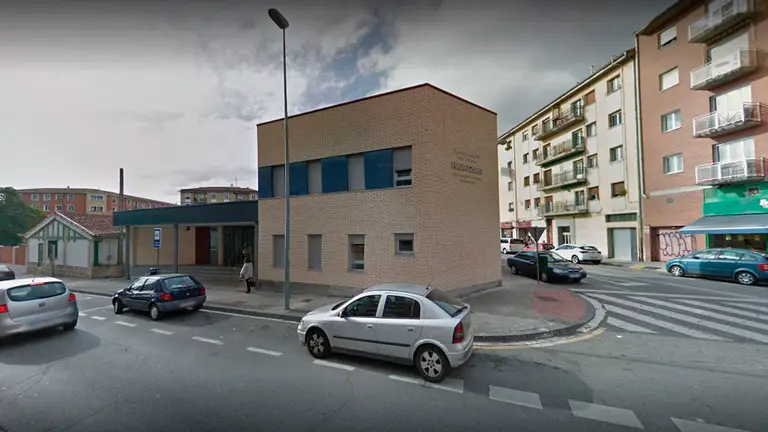 La escuela infantil Haurtzaro en el barrio de la Rochapea. GOOGLE