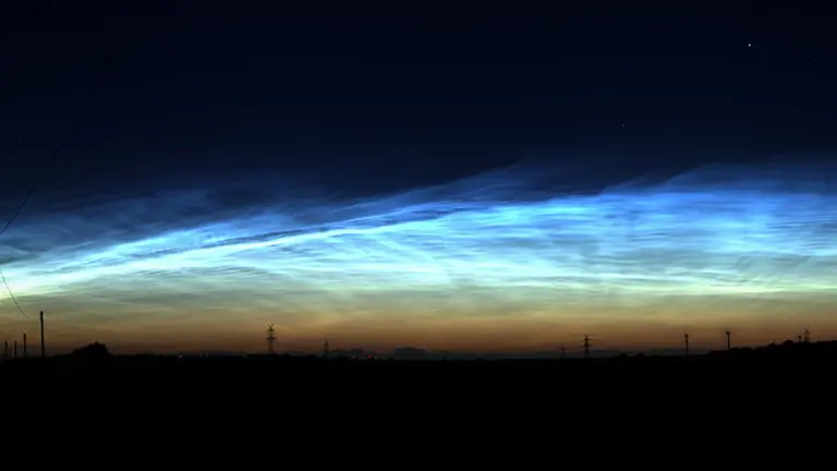 Por primera se han visto nubes noctilucentes. ARCHIVO