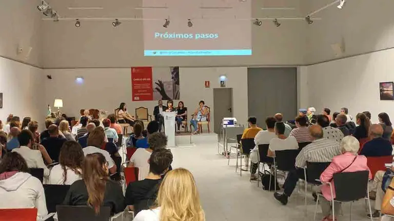 Charla sobre “Soledad y aislamiento social en personas mayores de 65 años de Corella”. CEDIDA