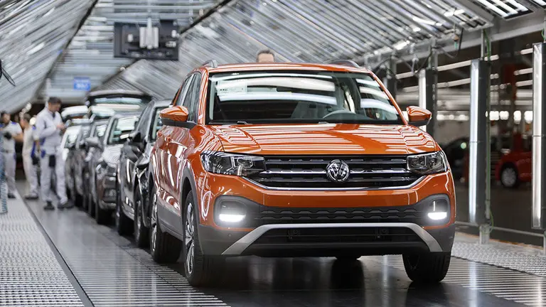 Línea de montaje del Volkswagen Polo y T-Cross en la fábrica de Landaben Foto VOLKSWAGEN