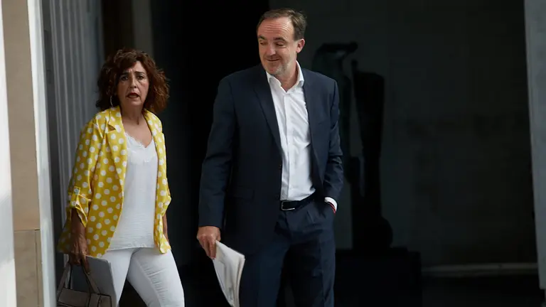 Mesa y Junta de Portavoces del Parlamento de Navarra. IÑIGO ALZUGARAY