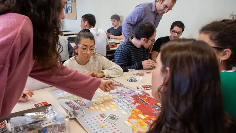 Los alumnos del grado en Sociologia durante el desarrollo de la actividad CEDIDA