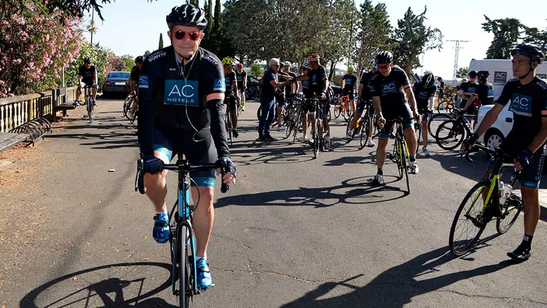 Inicio en Corella de la Ruta a Santiago de AC Hoteles con Antonio Catalán. FOTO PG (6)