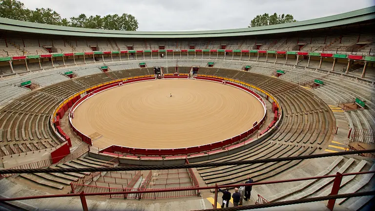 Presentación de la restauración de la puerta principal de la Plaza de Toros de Pamplona. IÑIGO ALZUGARAY