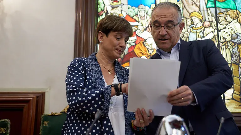 Primer pleno ordinario del Ayuntamiento de Pamplona en esta nueva legislatura. IÑIGO ALZUGARAY