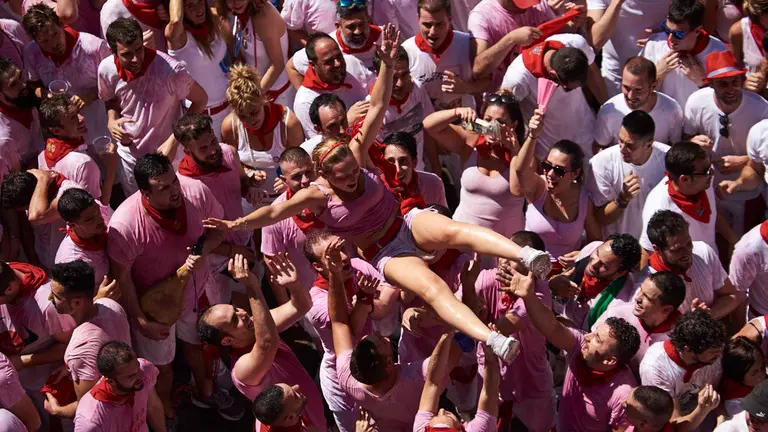 Chupinazo de los Sanfermines de 2019 en la Plaza del Ayuntamiento. MIGUEL OSÉS