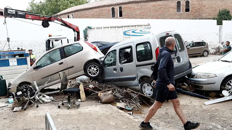 La fuertes lluvias caídas desde primeras horas de la tarde de ayer han causado importantes daños materiales en poblaciones como Tafalla (en la imagen), Olite, Pueyo, Pitillas o Beire. EFE/ Jesús Diges