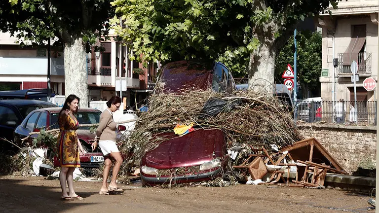 La fuertes lluvias caídas desde primeras horas de la tarde de ayer han causado importantes daños materiales en poblaciones como Tafalla (en la imagen), Olite, Pueyo, Pitillas o Beire. EFE/ Jesús Diges