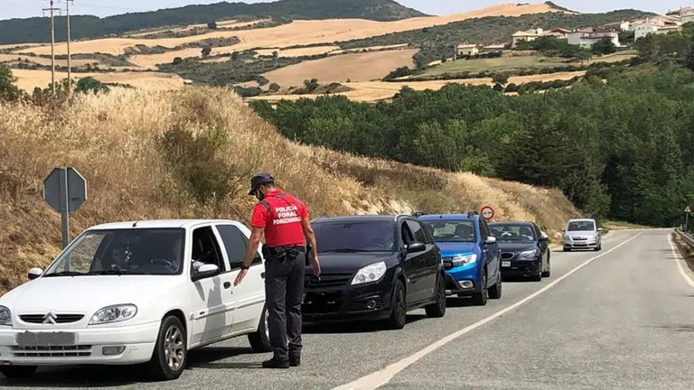 Colapsados los accesos al embalse de Alloz (2) POLIC&Iacute;A FORAL