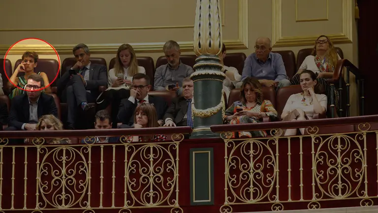La secretaria general del PSN, María Chivite, en el palco del Congreso de los Diputados durante la sesión de investidura. EUROPA PRESS