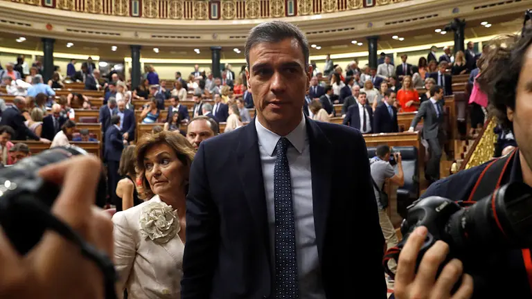 GR2195. MADRID, 23/07/2019.- El presidente del gobierno en funciones Pedro Sánchez, tras la segunda jornada del debate de investidura, que ha fracasado en la primera votación del debate de investidura al recibir 170 "noes" provenientes del PP, Cs y Vox, más ERC, JxCat, Coalición Canaria, Navarra Suma y el de Irene Montero, que se ha emitido telemáticamente antes de la pronunciación de los votos. EFE/Ballesteros