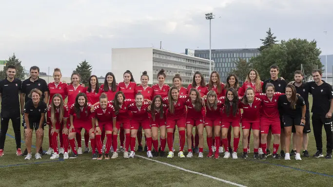 Osasuna Femenino realiza el primer entrenamiento de su pretemporada OSASUNA