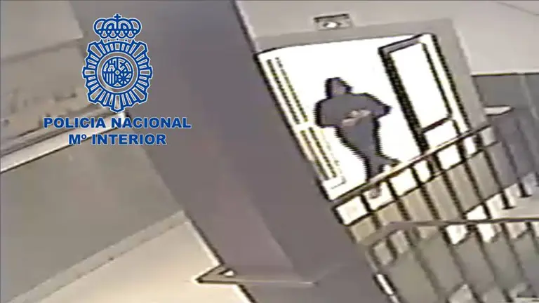 Imagen de las cámaras de seguridad del autor del robo. CEDIIDA