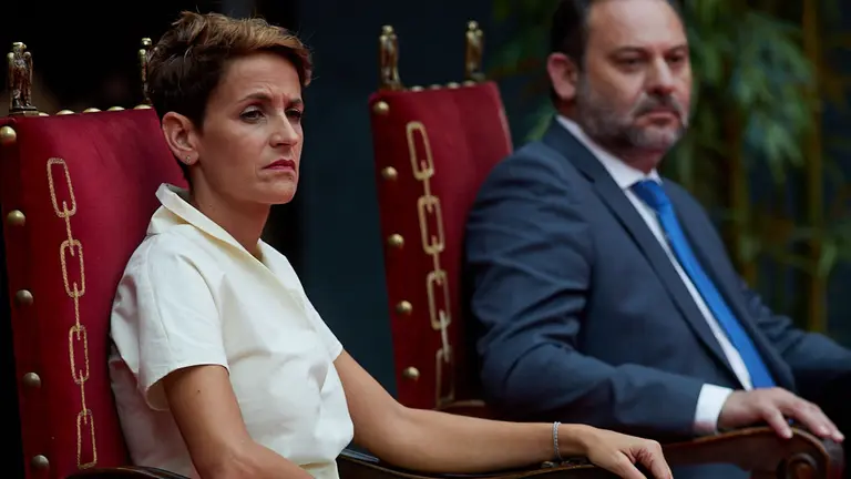 La socialista María Chivite toma posesión del cargo de presidenta del Gobierno de Navarra en el Parlamento Foral. IÑIGO ALZUGARAY