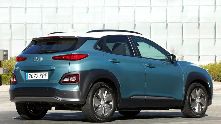 Imagen del Hyundai Khona, uno de los modelos con los que Hyundai instalará el cargador eléctrico en casa. HYUNDAI