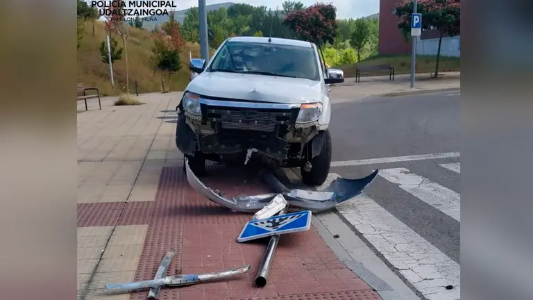 Accidente en Soto Lezkairu, donde el conductor ha dado positivo POLICÍA MUNICIPAL DE PAMPLONA