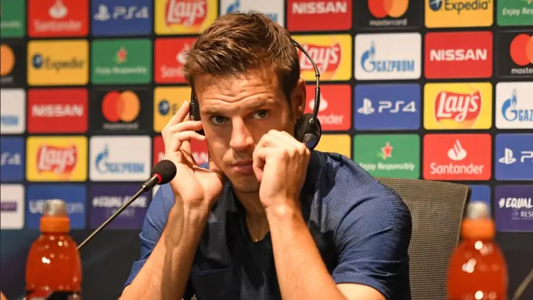 Imagen de César Azpilicueta, capitán del Chelsea. TWITTER