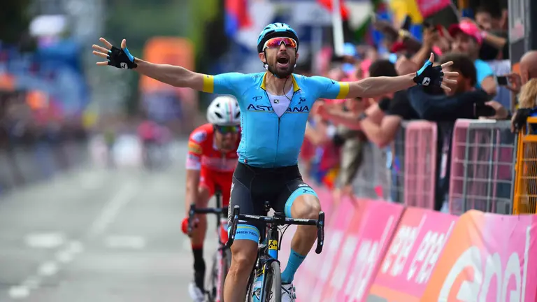 Giro d'Italia 2019 - 102nd Edition - 15th stage Ivrea - Como 232 km - 26/05/2019 - Dario Cataldo (ITA - Astana Pro Team) - photo Dario Belingheri/BettiniPhoto©2019