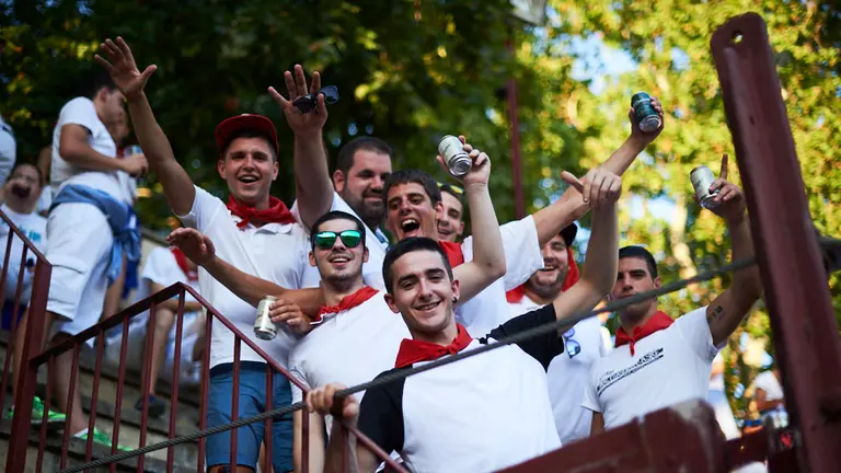 Los toreros Sánchez Vara, Nunno Casquinha y Raúl Rivera lidian toros del Saltillo en fiestas de Tafalla 2019. PABLO LASAOSA 15