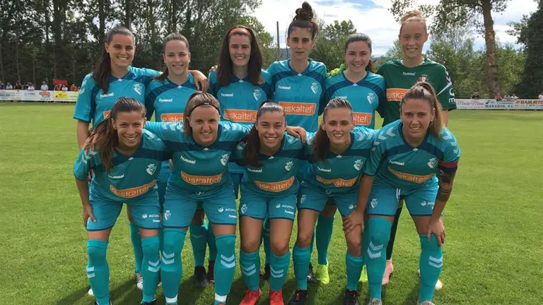 Equipo titular de Osasuna femenino ante el Athletic. @CAOsasuna.