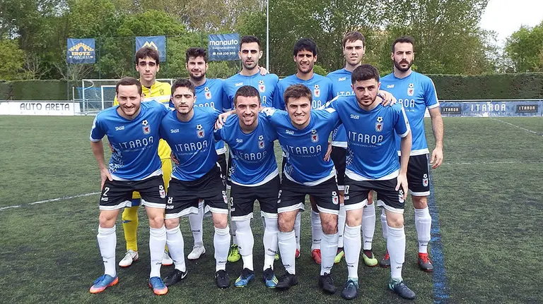 Equipo titular del Huarte en el campo de Areta 2018-19. Navarra.com