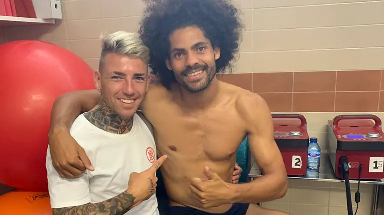 Brandon y Aridane en el vestuario de Tajonar. @Arimac5.