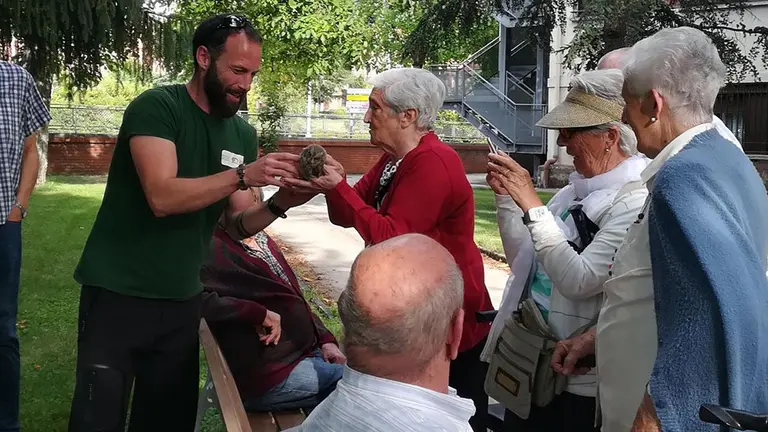Suelta de autillos en Pamplona con los residentes de la Casa de Misericordia y la Residencia El Vergel GOBIERNO DE NAVARRA
