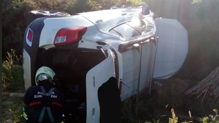 Accidente de tráfico en la N-121 punto kilométrico 32. BOMBEROS DE NAVARRA