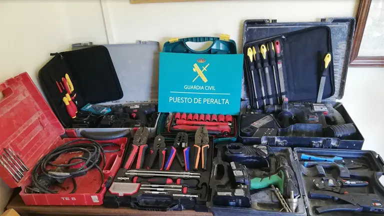 Herramientas robadas y valoradas en más de 5000 euros GUARDIA CIVIL